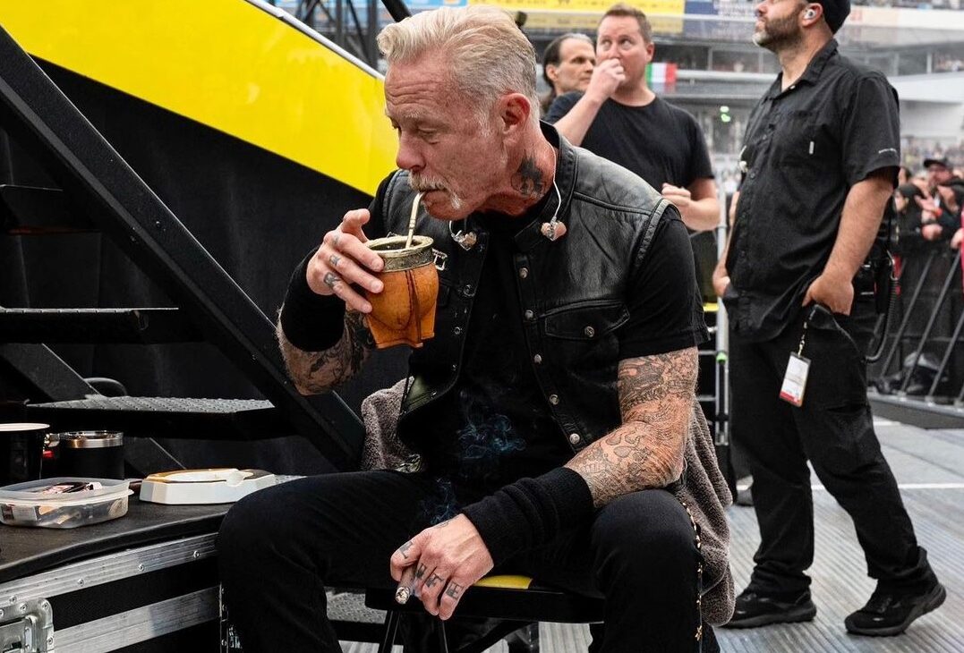 El Fanatismo Del L der De Metallica Por El Mate Tendencia Que Crece el-fanatismo-del-l-der-de-metallica-por-el-mate-tendencia-que-crece