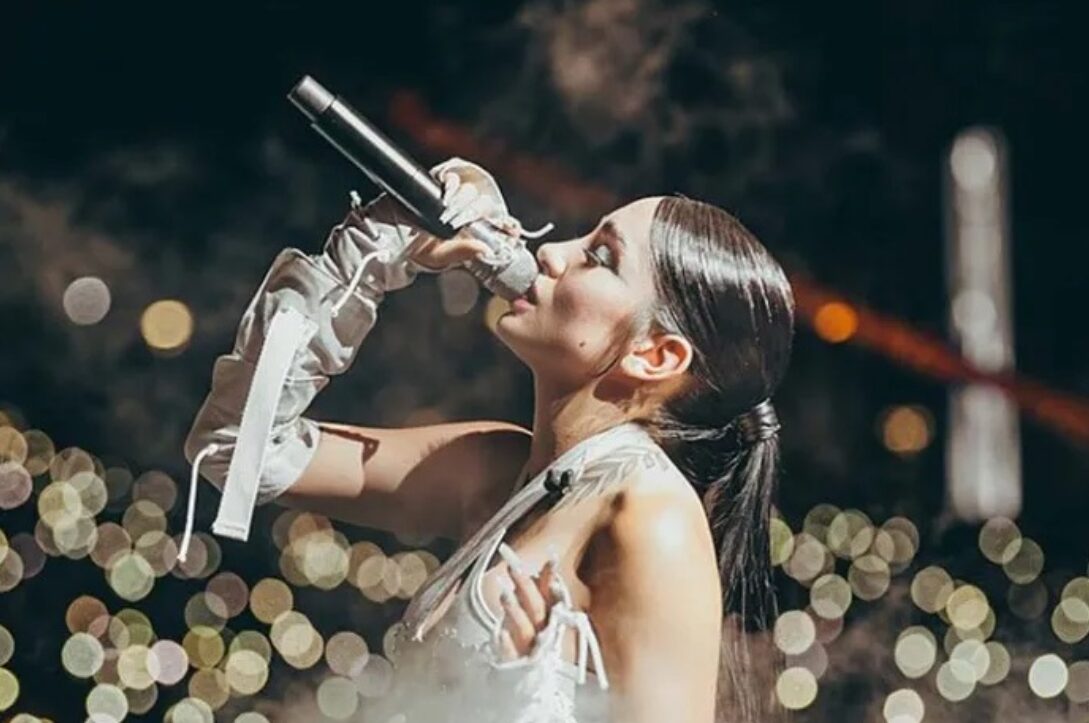 María Becerra se ha convertido en la cantante argentina más escuchada de la  historia en Internet