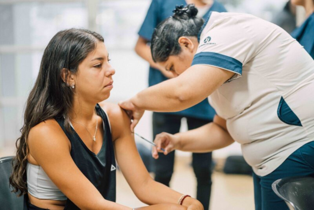 vacunación contra el dengue