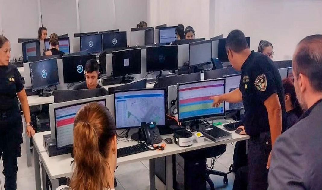 911