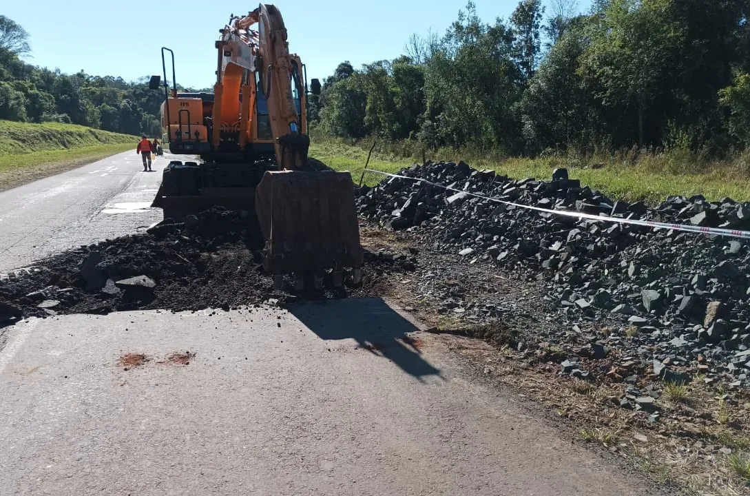 Vialidad realiza tareas de bacheo profundo desde La Corita hasta Itacaruaré
