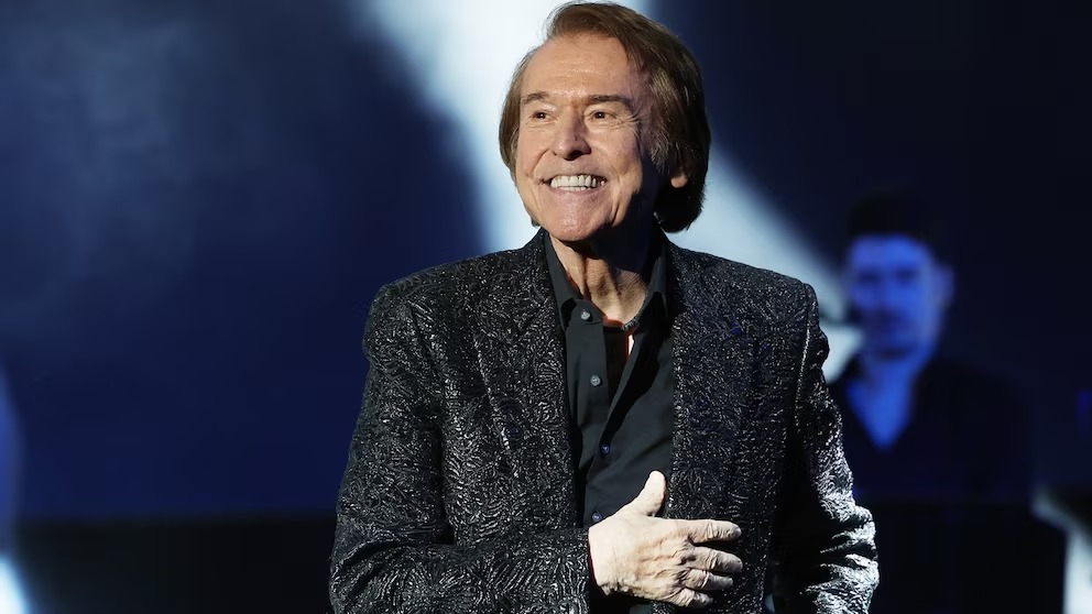 El cantante Raphael se encuentra internado por un linfoma cerebral - Canal  Doce Misiones