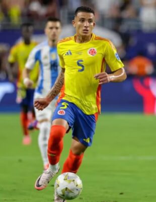 River Kevin Castaño