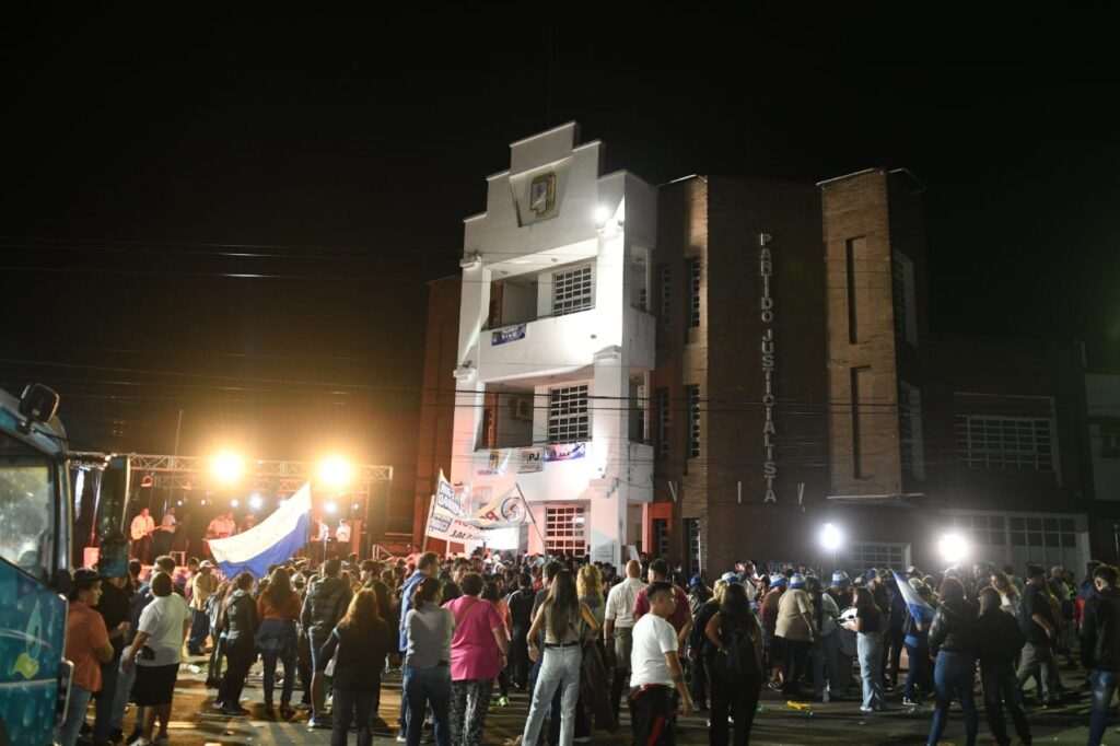 El Frente Renovador Neo y el movimiento peronista reafirman la autonomía política en un multitudinario encuentro imagen-26
