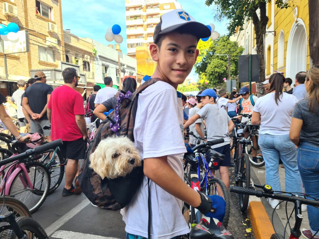 El Instituto Roque González vive a pleno los 25 años de su tradicional bicicleteada solidaria 21 bicicleteada