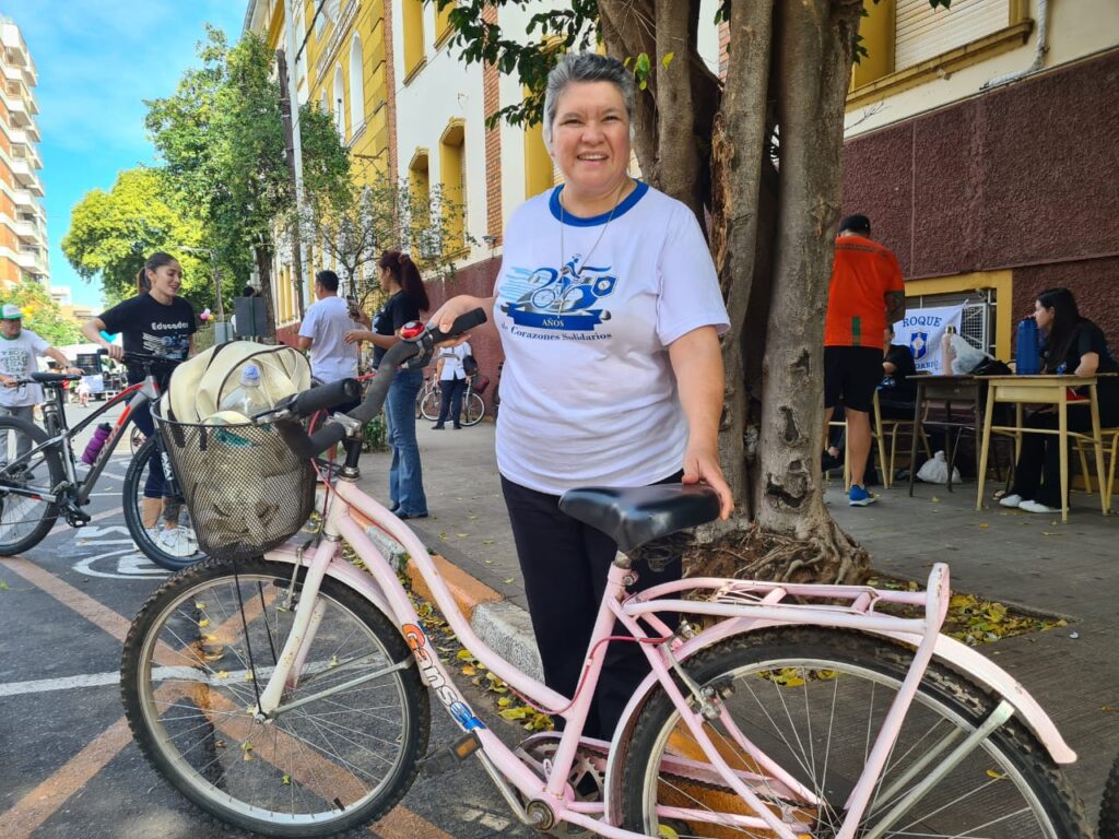 El Instituto Roque González vive a pleno los 25 años de su tradicional bicicleteada solidaria 18 El Instituto Roque González vive a pleno los 25 años de su tradicional bicicleteada solidaria imagen-17