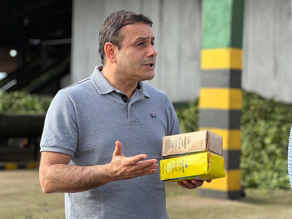Herrera Ahuad: “El desarrollo de nuestra provincia está en las manos de los productores” 8 Herrera Ahuad: “El desarrollo de nuestra provincia está en las manos de los productores” imagen-7