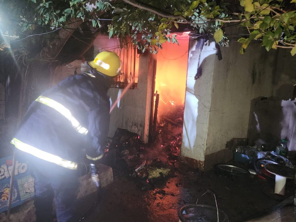Se incendió un departamento en Posadas y hay un fallecido