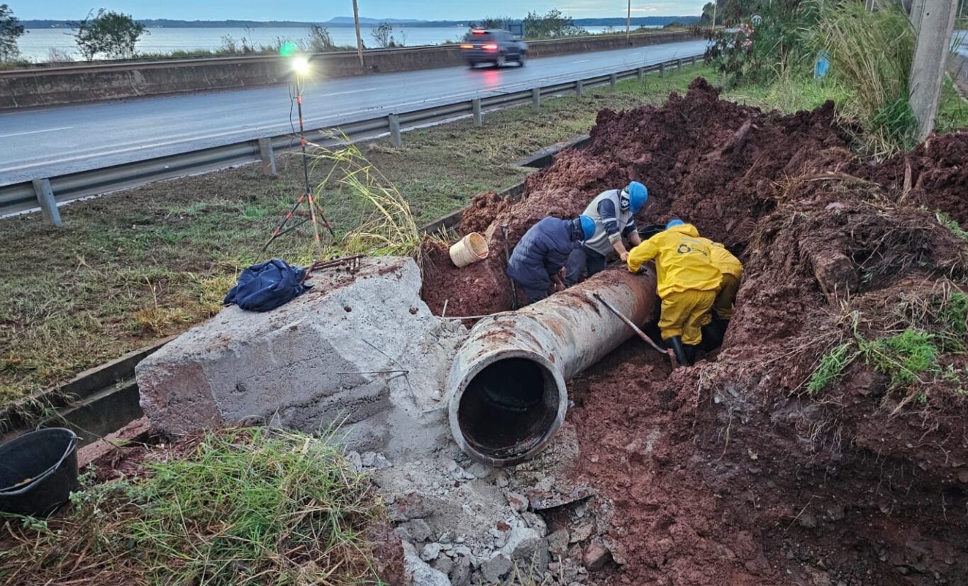 Fuga en acueducto: trabajan para restablecer el servicio de agua ...