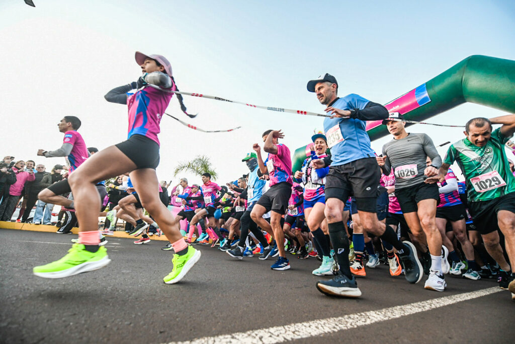 Con emoción y sol a pleno, más de 1.500 atletas del país y la región vivieron la Maratón Posadas 2025 imagen-21