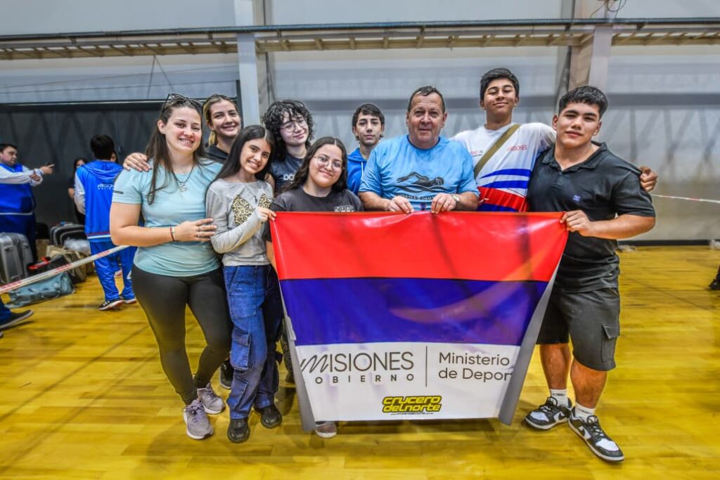 La delegación misionera partió hacia Mar del Plata para participar de los Juegos Evita imagen-18