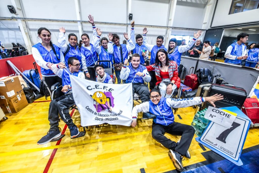 La delegación misionera partió hacia Mar del Plata para participar de los Juegos Evita imagen-42