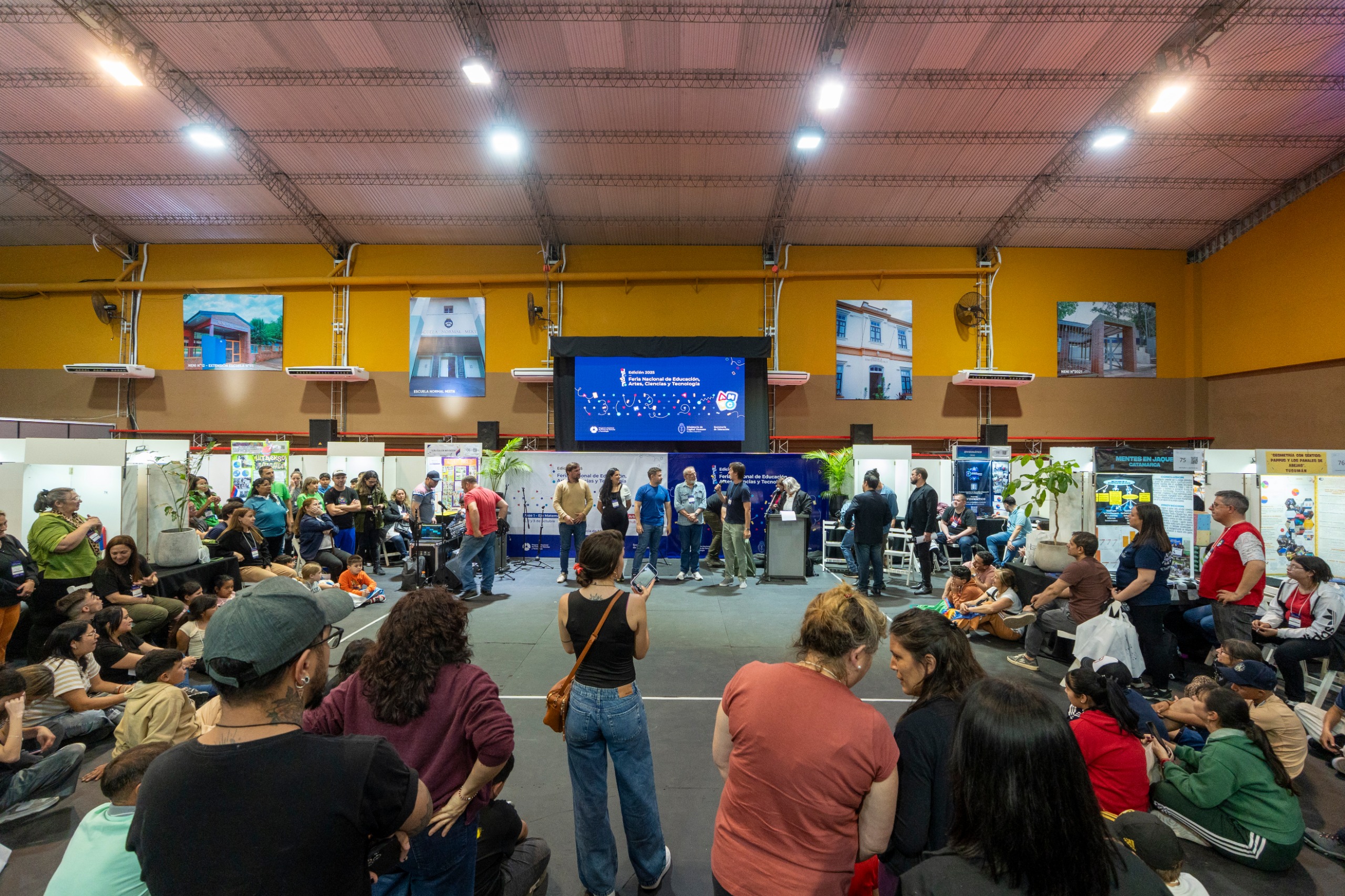 Con más de 80 proyectos, arranca en Posadas la Feria Nacional de ...