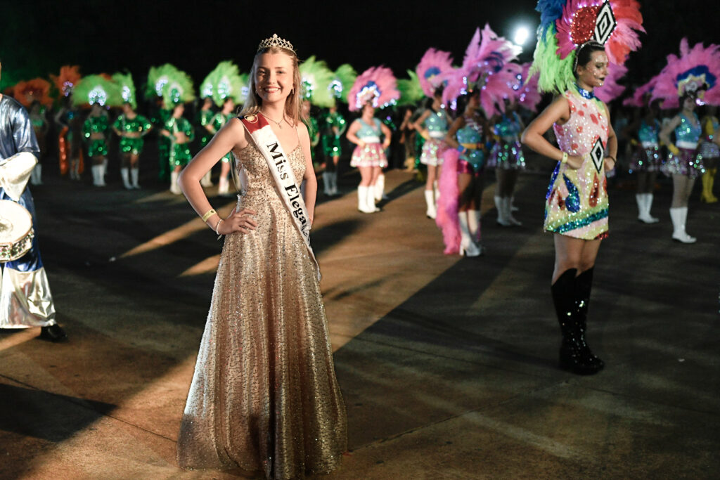 La Estudiantina posadeña celebra la primera jornada del show de scolas en la Costanera imagen-72