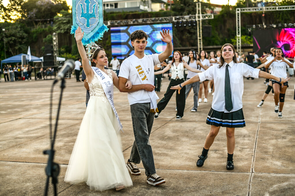 La Estudiantina posadeña celebra la primera jornada del show de scolas en la Costanera imagen-32