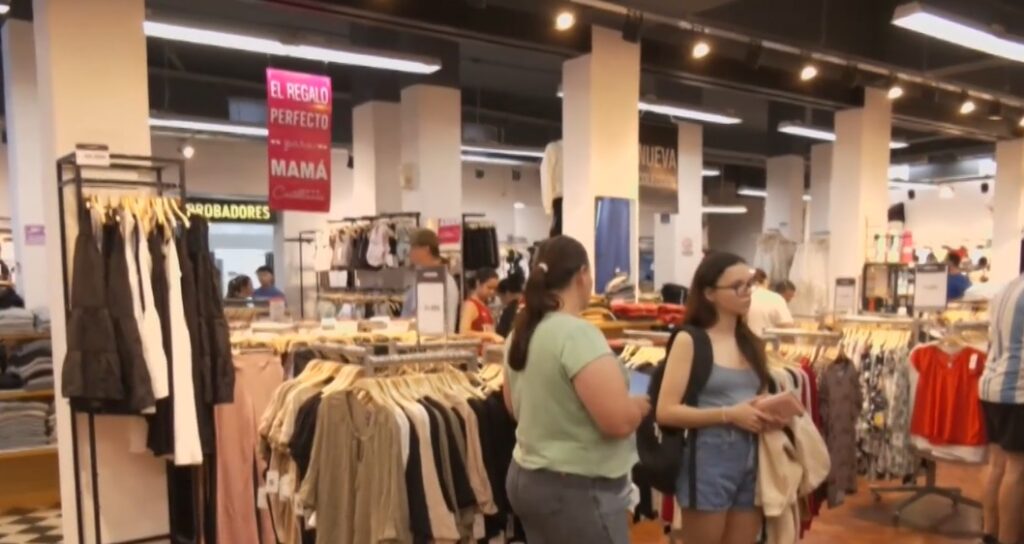 Expectativa en el comercio misionero por los descuentos y cuotas del Ahora Mamá 11 Expectativa en el comercio misionero por los descuentos y cuotas del Ahora Mamá imagen-10