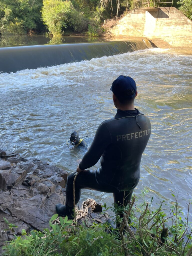 Intensifican la búsqueda del joven desaparecido en el arroyo Ñacanguazú imagen-10