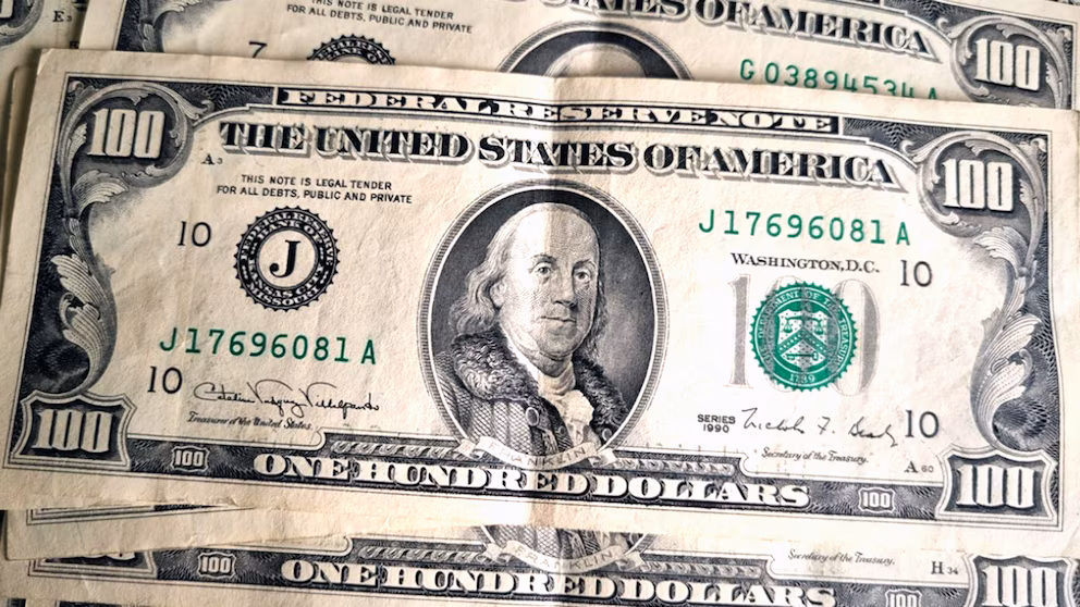 dólar cara chica