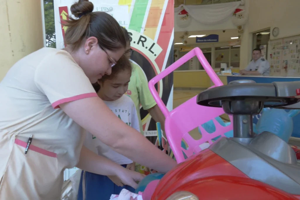 Una campaña solidaria entregó más de mil juguetes a niños internados del Hospital de Pediatría de Posadas 27 Una campaña solidaria entregó más de mil juguetes a niños internados del Hospital de Pediatría de Posadas imagen-26