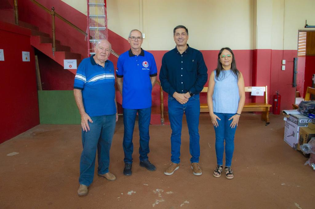 La Provincia entregó equipamiento para fortalecer la capacidad operativa de los Bomberos Voluntarios en todo el territorio imagen-10