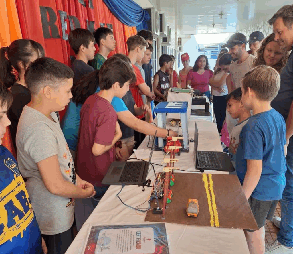 Con más de 50 mil estudiantes anotados, continúan abiertas las inscripciones en la Red Maker Misiones imagen-14