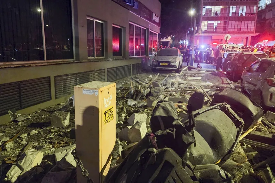 Dos personas murieron en Tel Aviv tras el ataque de un misil iraní