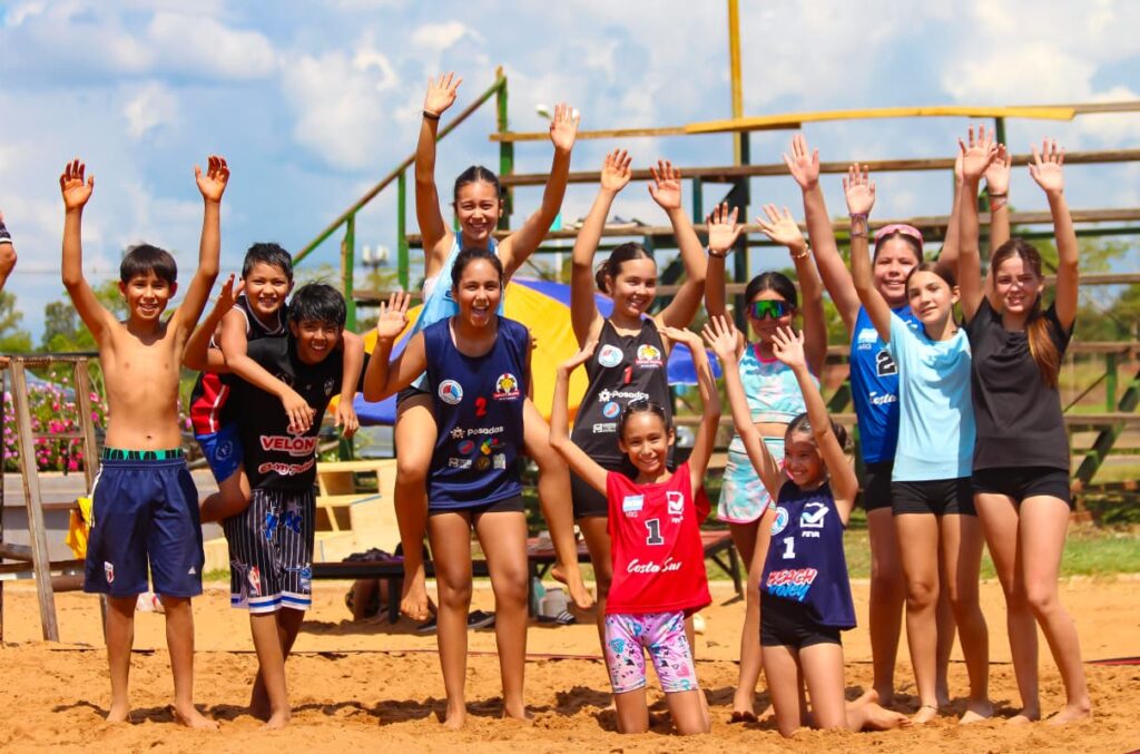 El Circuito Argentino de Beach Vóley arrancó con gran convocatoria en Costa Sur imagen-14