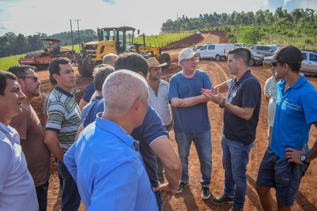 Passalacqua supervisó el avance de las obras sobre la ruta provincial 15: “Es una inversión para traer progreso” imagen-37