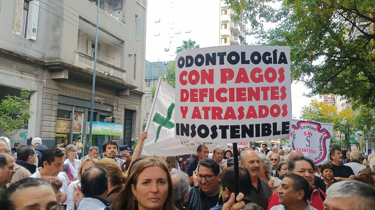Bronca y malestar de los médicos del PAMI contra el ajuste del Gobierno nacional: “La situación es lamentable” imagen-10