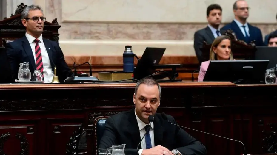 Adorni rechazó las denuncias en su contra: