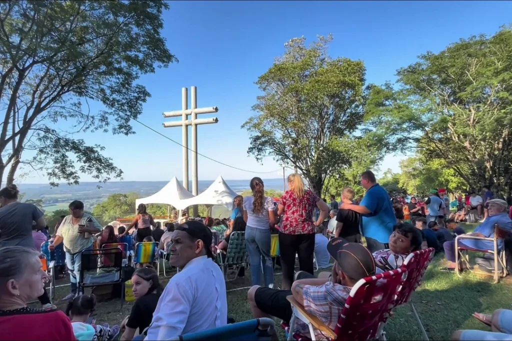 Panambí realizó su segundo Vía Crucis viviente con más de 16 comunidades parroquiales imagen-41
