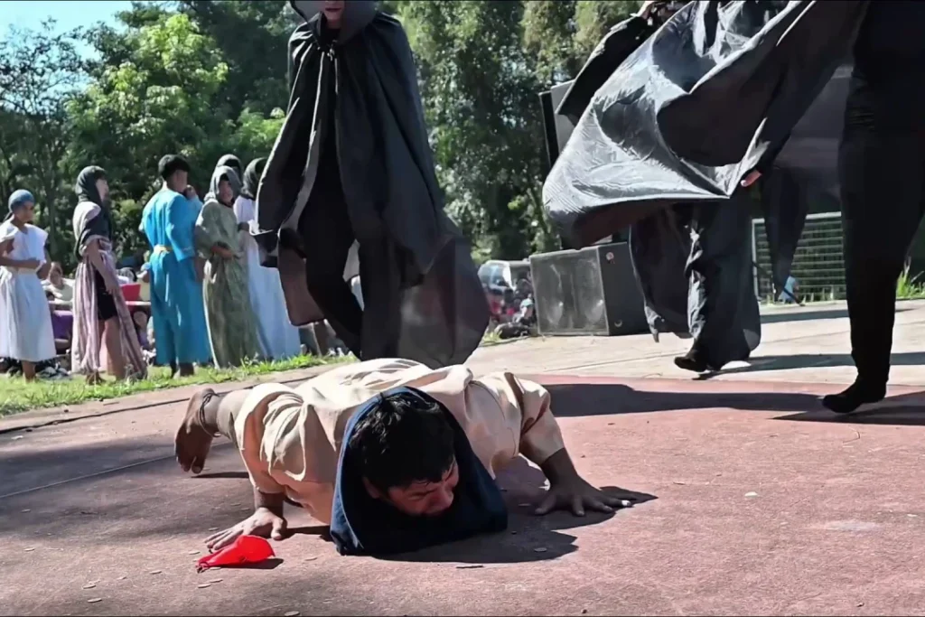 Panambí realizó su segundo Vía Crucis viviente con más de 16 comunidades parroquiales imagen-77