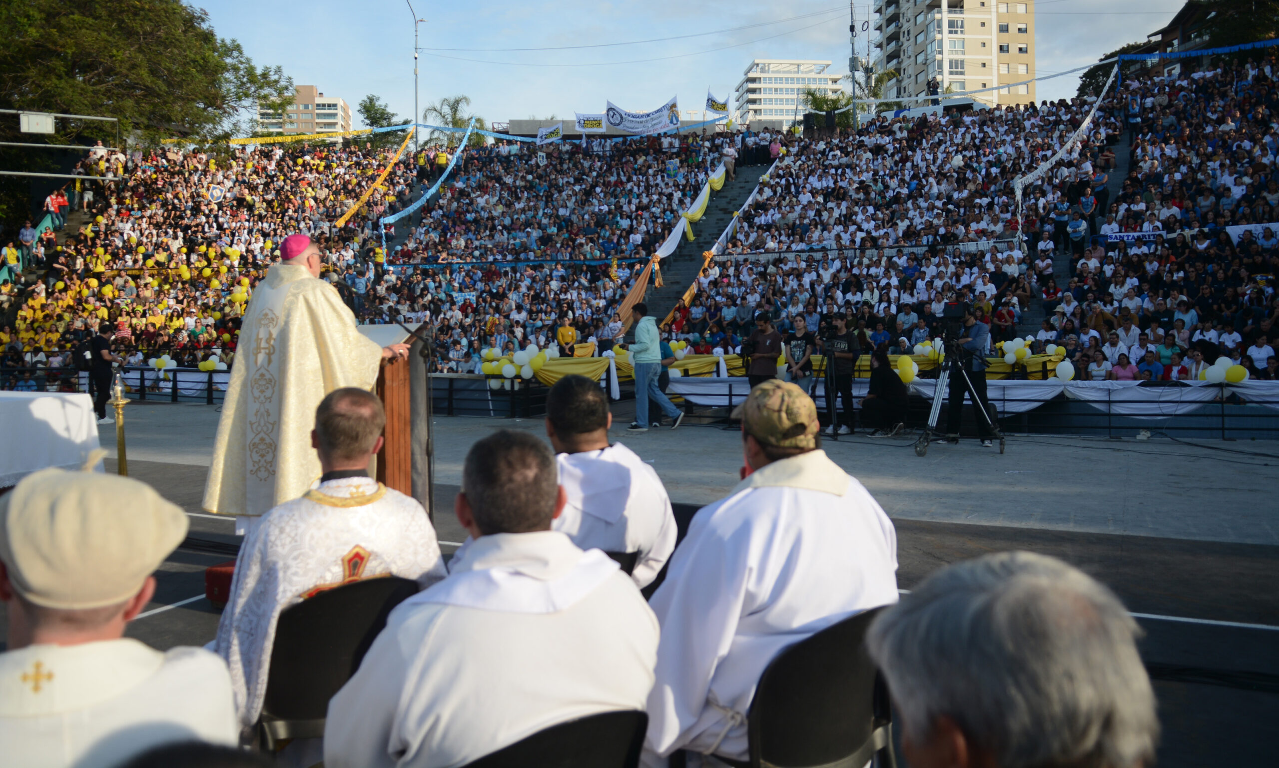 Corpus Christi: miles de fieles celebraron la Eucaristía en el ...
