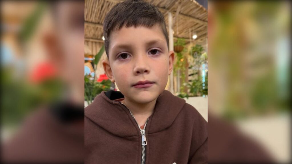 La familia de Santino recibe noticias desde Singapur y mantiene viva la esperanza