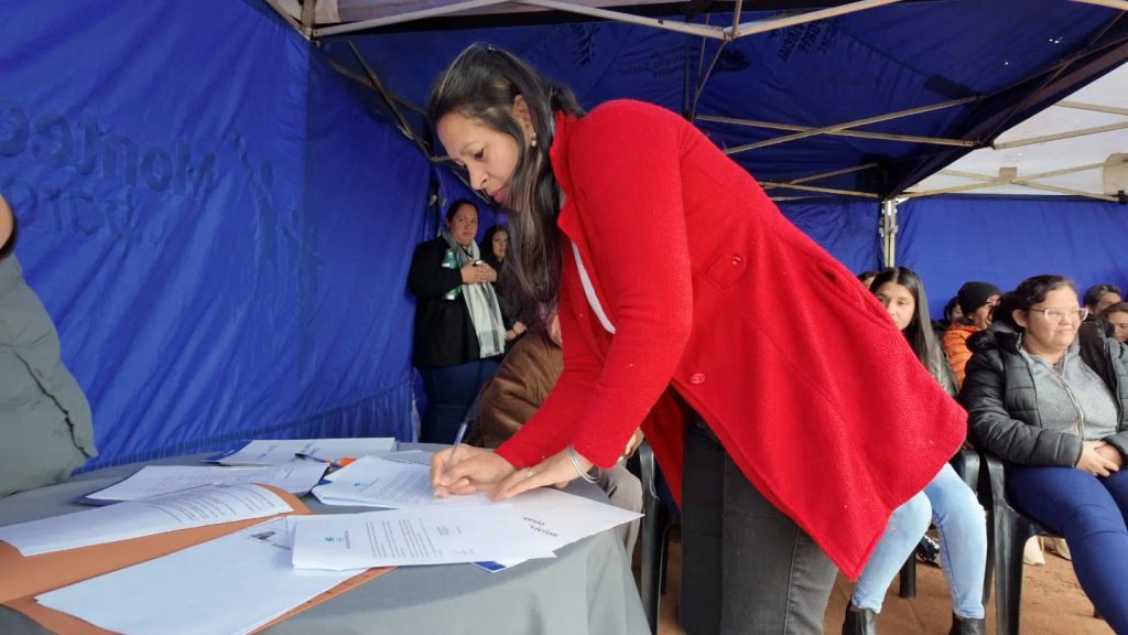 Montecarlo entregó 40 lotes con servicios y ya suma 247 adjudicaciones