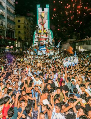 La clasificación de Argentina desató otra multitudinaria celebración de hinchas en Bangladesh
