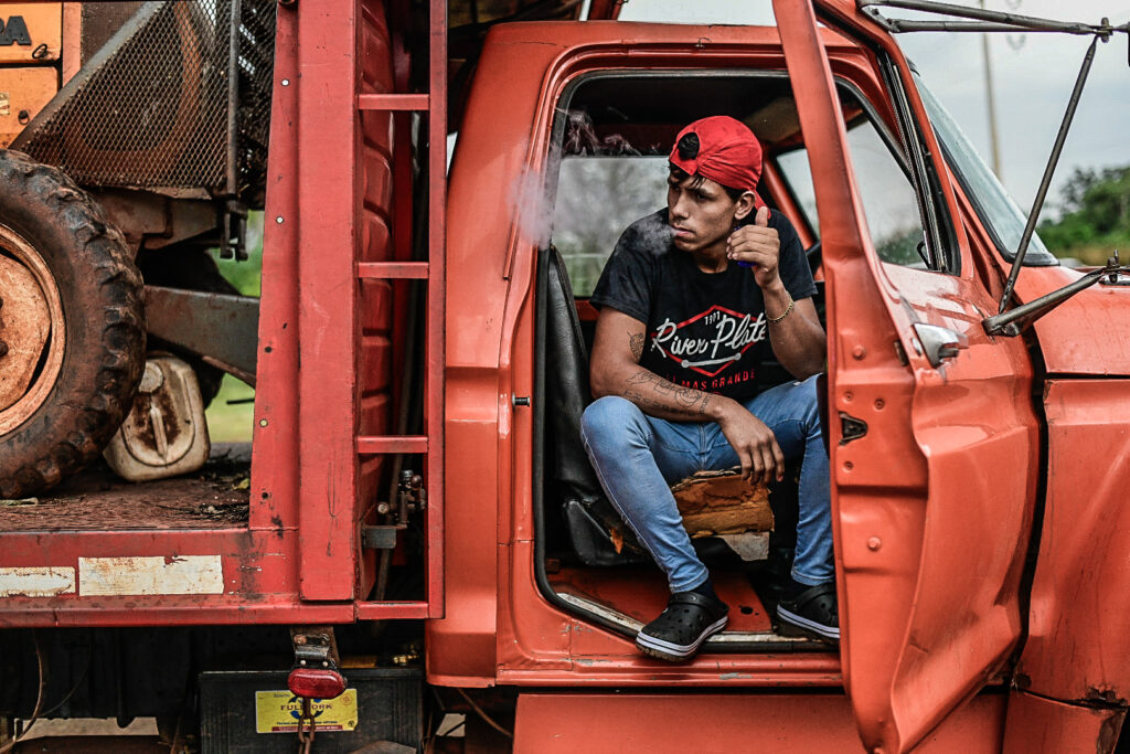 Yerbateros - desregulación yerbatera - Inym - Yerba mate- Milei en Iguazú Misiones - productores yerbateros- tractorazo - Foto Marcos Canal Doce Otaño septiembre 2026