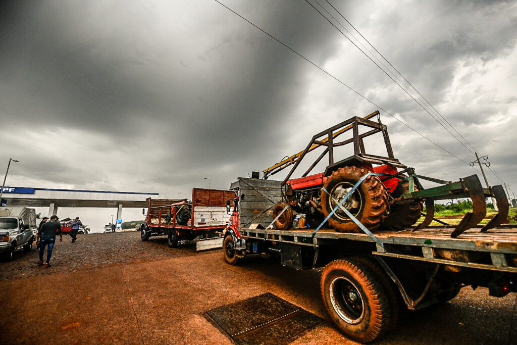 Yerbateros - desregulación yerbatera - Inym - Yerba mate- Milei en Iguazú Misiones - productores yerbateros- tractorazo - Foto Marcos Canal Doce Otaño septiembre 2026